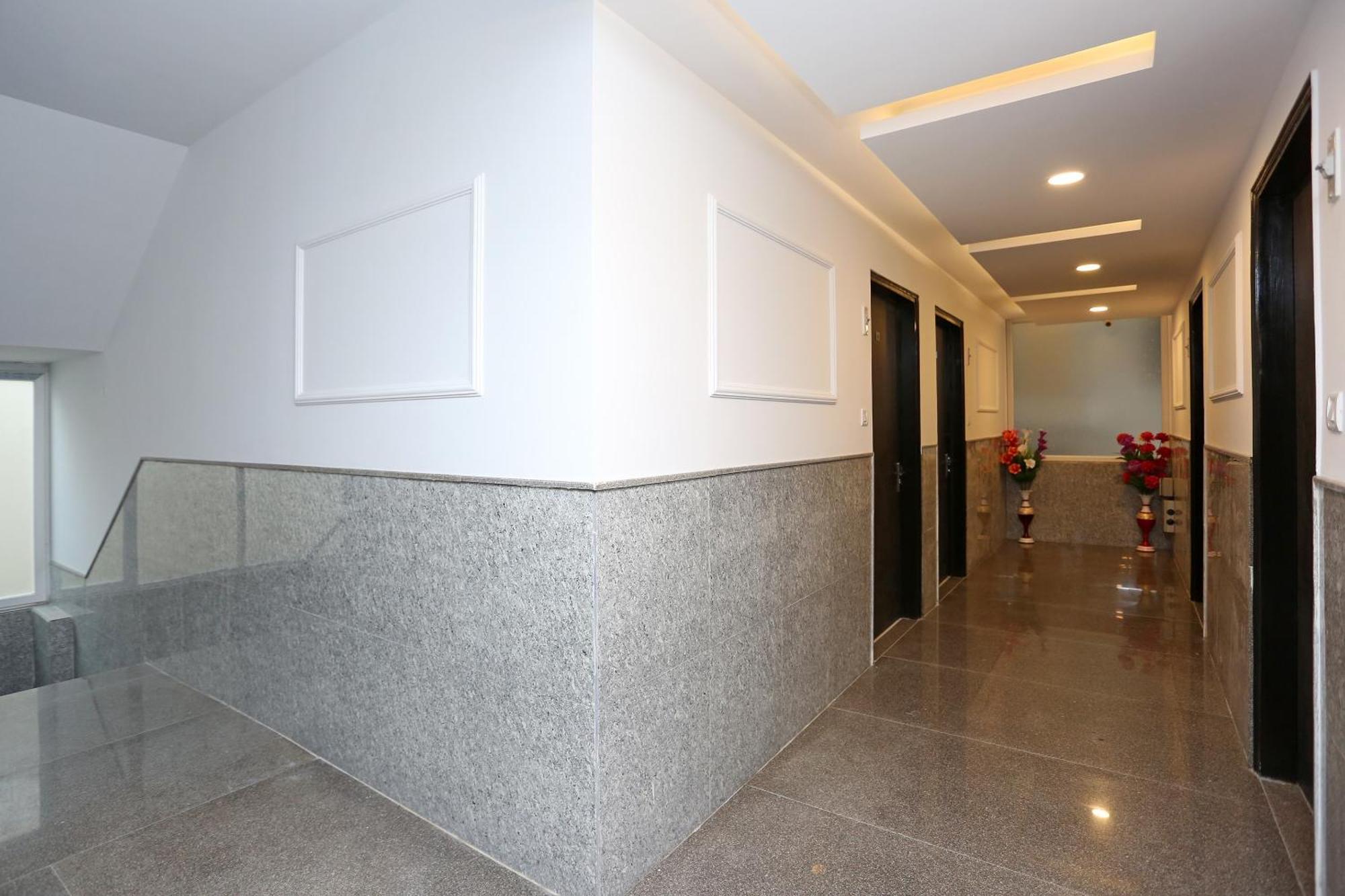 Hotel O M Suites نيودلهي المظهر الخارجي الصورة