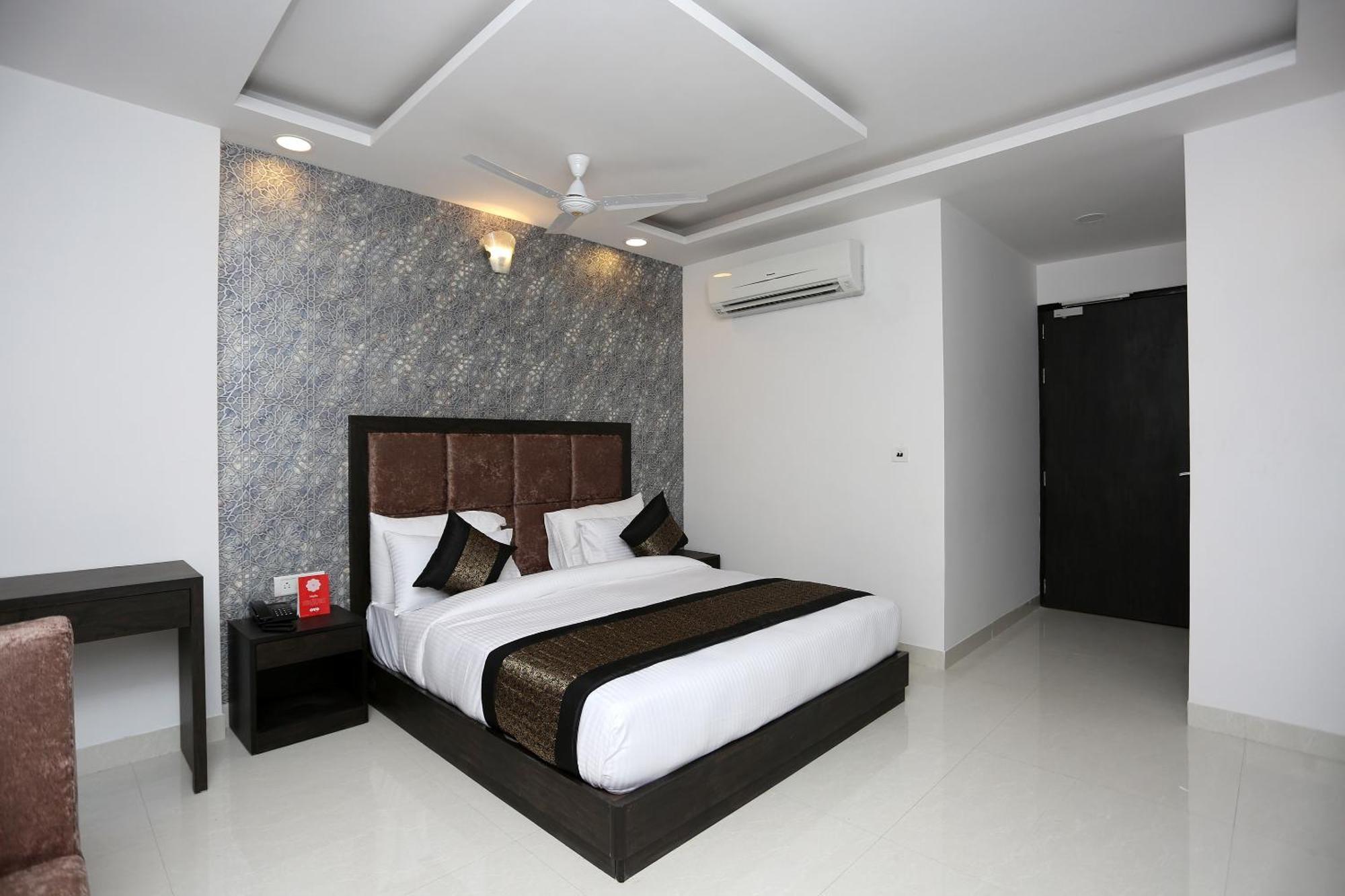 Hotel O M Suites نيودلهي المظهر الخارجي الصورة
