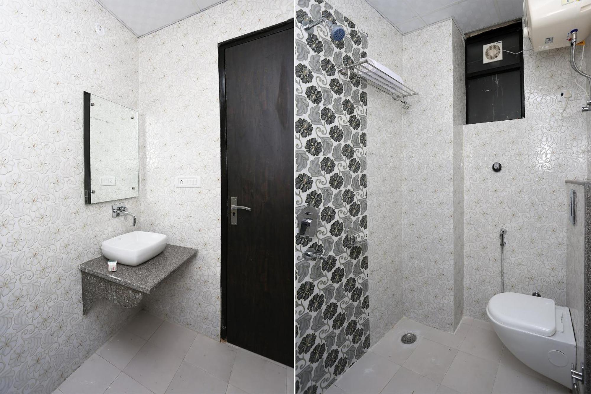 Hotel O M Suites نيودلهي المظهر الخارجي الصورة